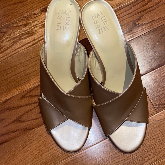 Naturilizer copper tone high heels Sandals 11 M - Picture 2 of 15